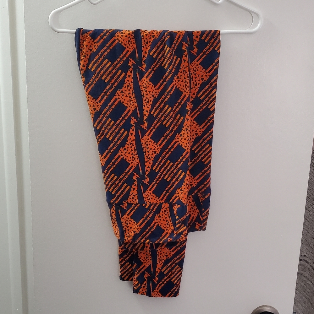 LuLaRoe Giraffe Leggings in Navy and Orange TC